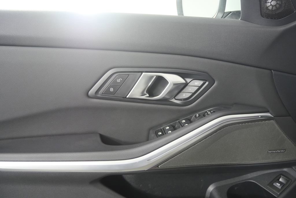 Certified 2025 BMW 330i Sedan w/ Premium Package RWD image 8
