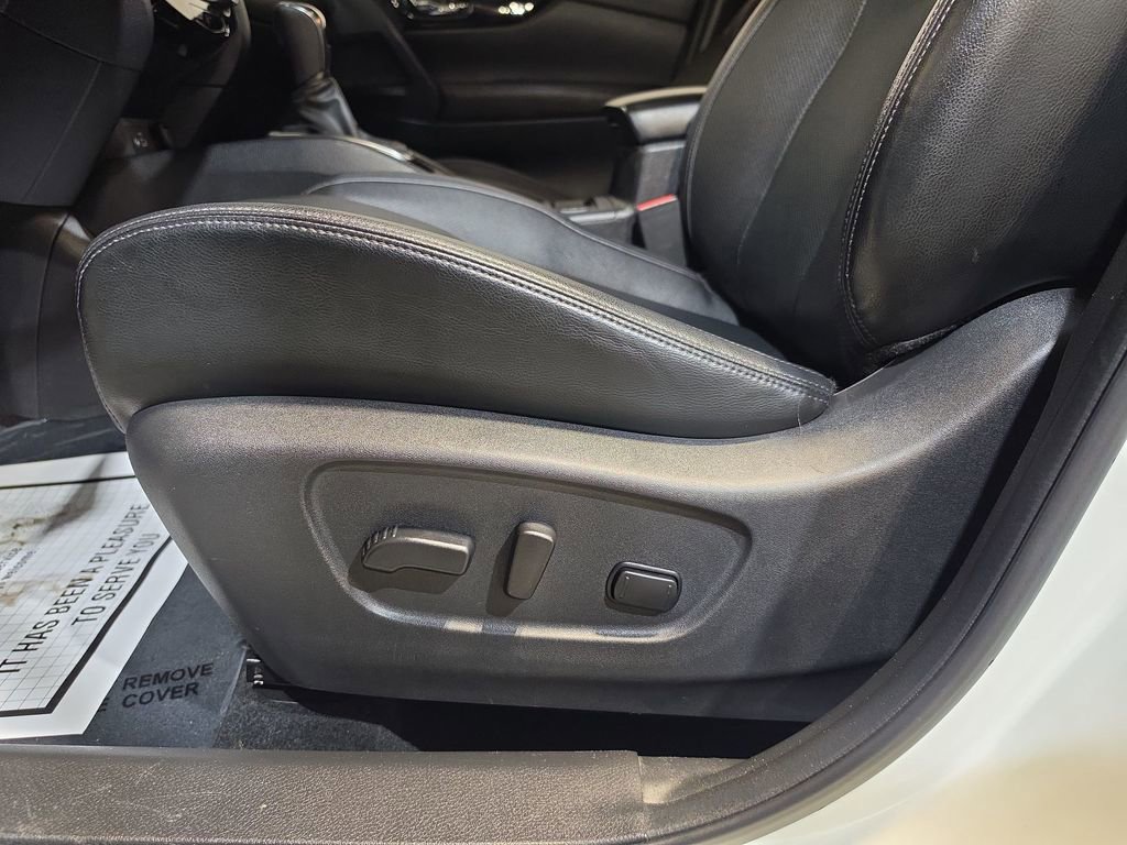 Used 2022 Nissan Rogue Sport SL image 14