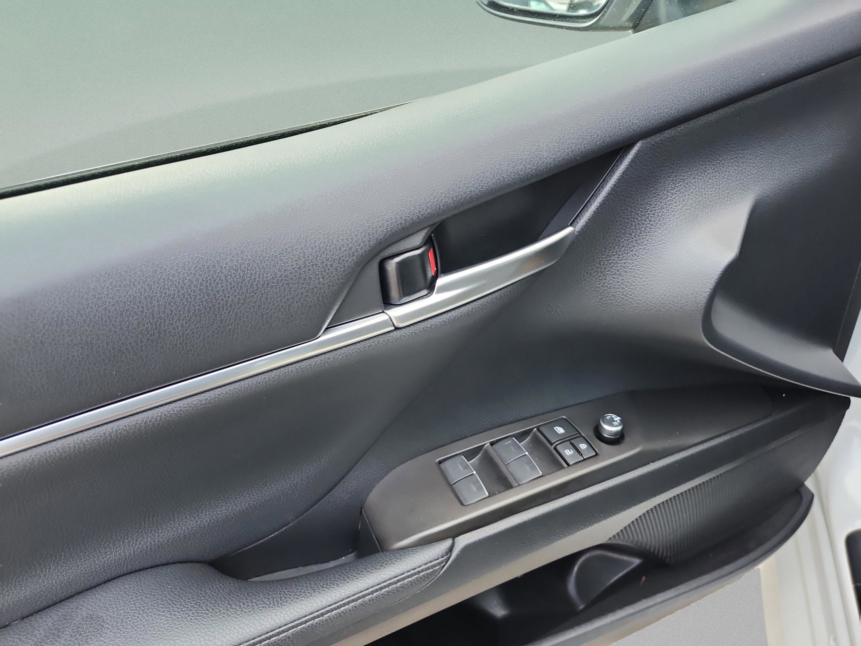 Used 2024 Toyota Camry XLE image 18