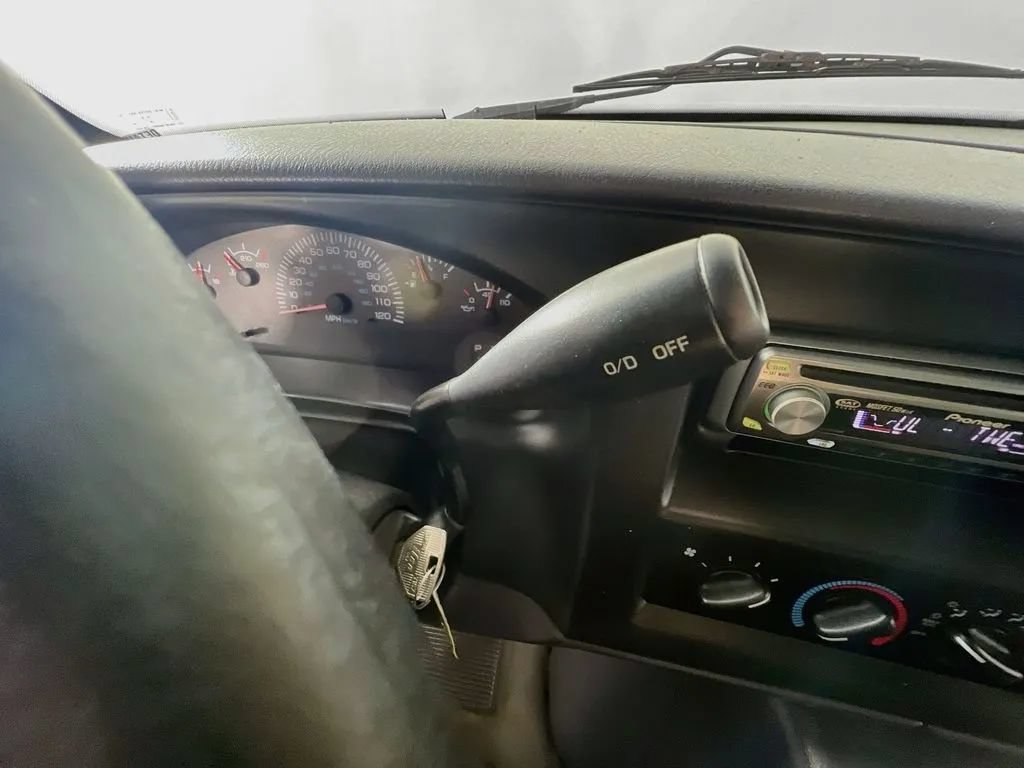 Used 2000 Dodge B3500 RWD image 15
