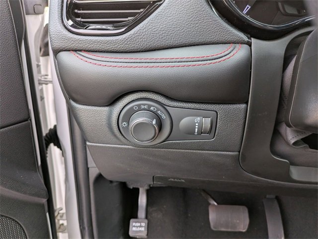 Used 2024 Dodge Durango GT image 16
