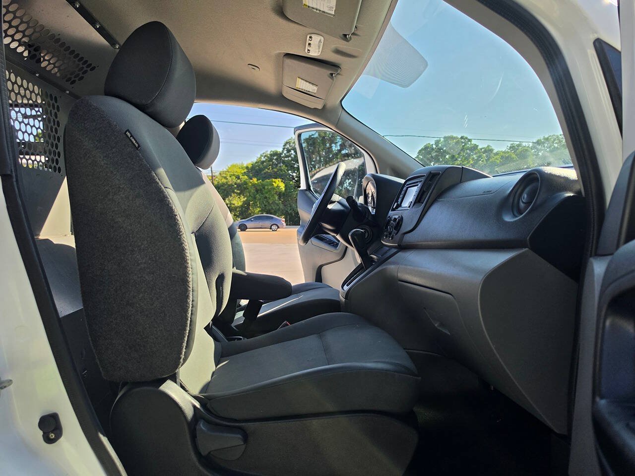 Used 2017 Nissan NV200 SV w/ Technology Package FWD image 28