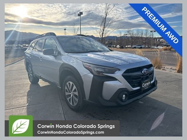 Used 2025 Subaru Outback Premium image 1