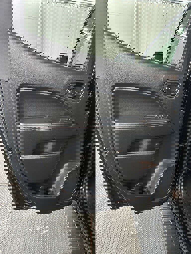 Used 2018 GMC Canyon All Terrain w/ Trailering Package image 24