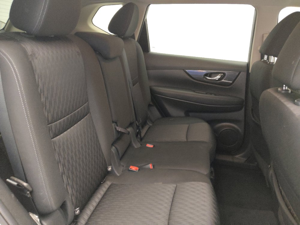 Used 2020 Nissan Rogue SV FWD image 19