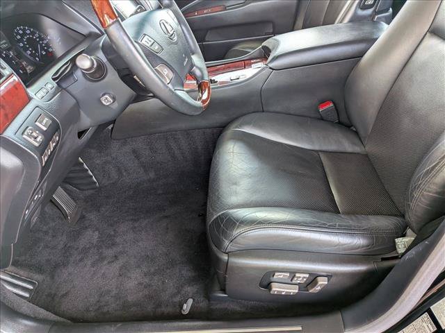Used 2011 Lexus LS 460 AWD w/ Luxury Value Edition image 15