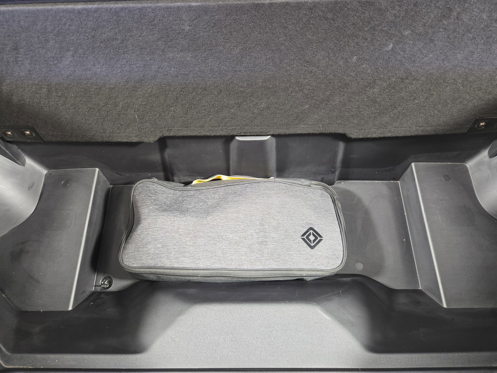 Used 2023 Rivian R1T Adventure image 14