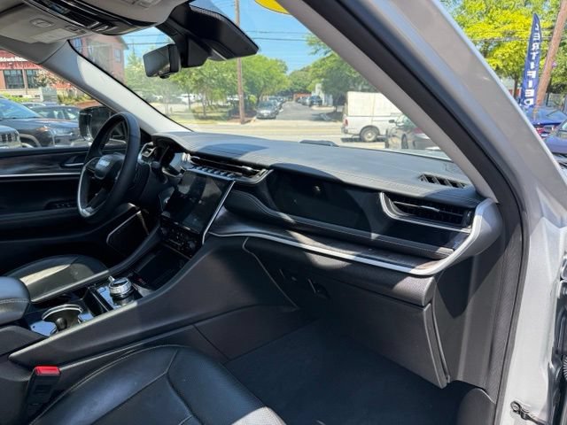 Used 2022 Jeep Grand Cherokee Limited 4xe w/ Luxury Tech Group II AWD/4WD image 19