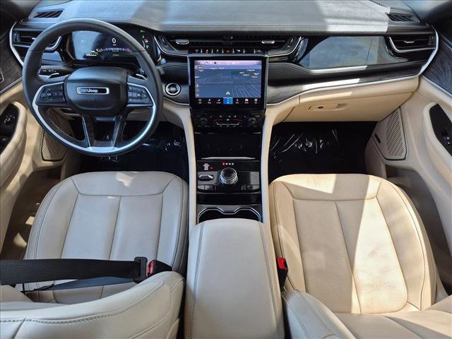 Used 2023 Jeep Grand Cherokee 4WD 4xe w/ Luxury Tech Group II image 19