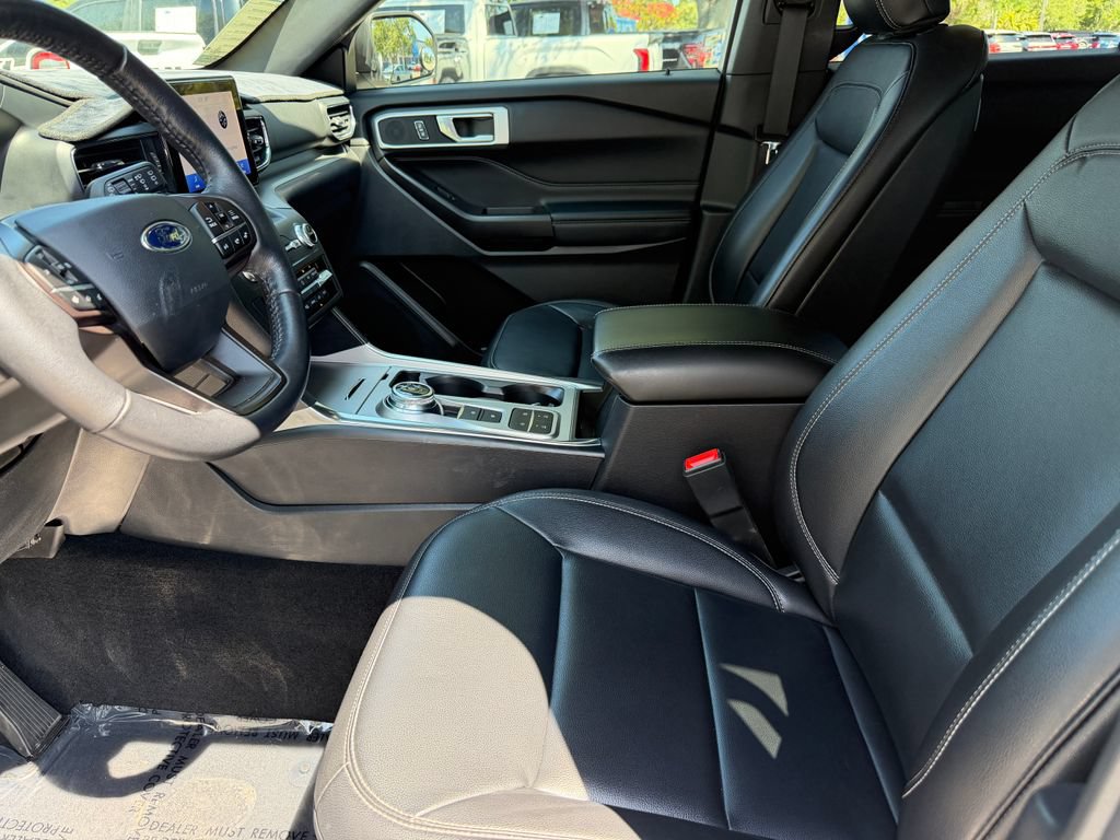 Used 2020 Ford Explorer XLT w/ Equipment Group 202A RWD image 20