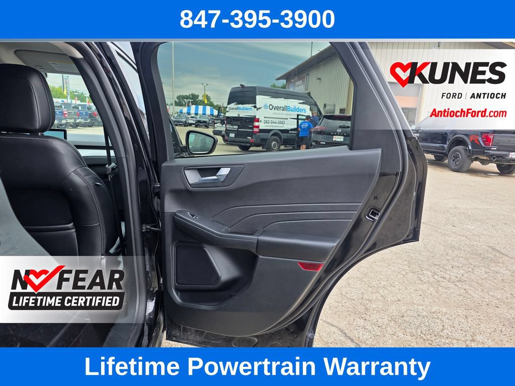 Certified 2025 Ford Escape Platinum AWD/4WD image 27