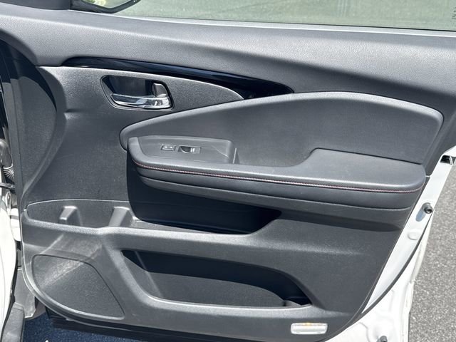 Used 2021 Honda Pilot Black Edition image 14