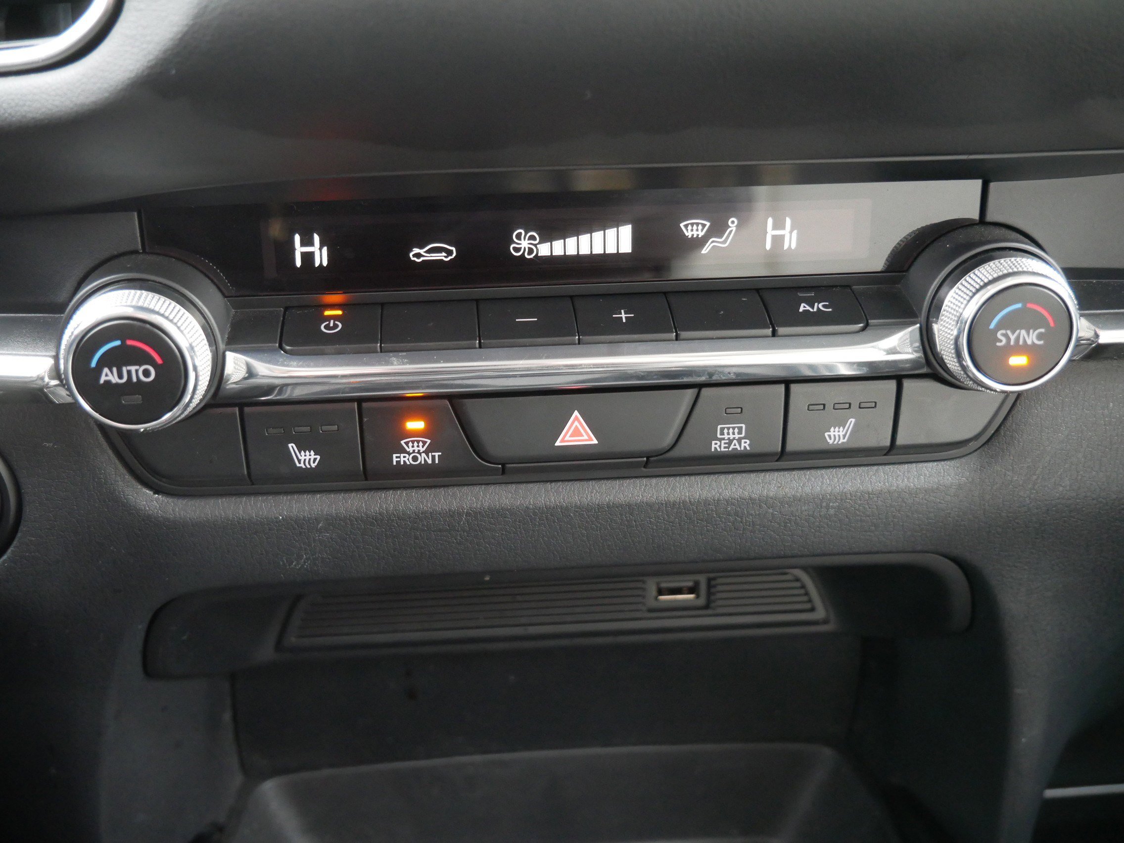 Used 2020 MAZDA CX-30 AWD w/ Premium Package image 21