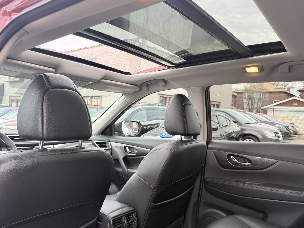 Used 2016 Nissan Rogue SL w/ SL Premium Package image 18