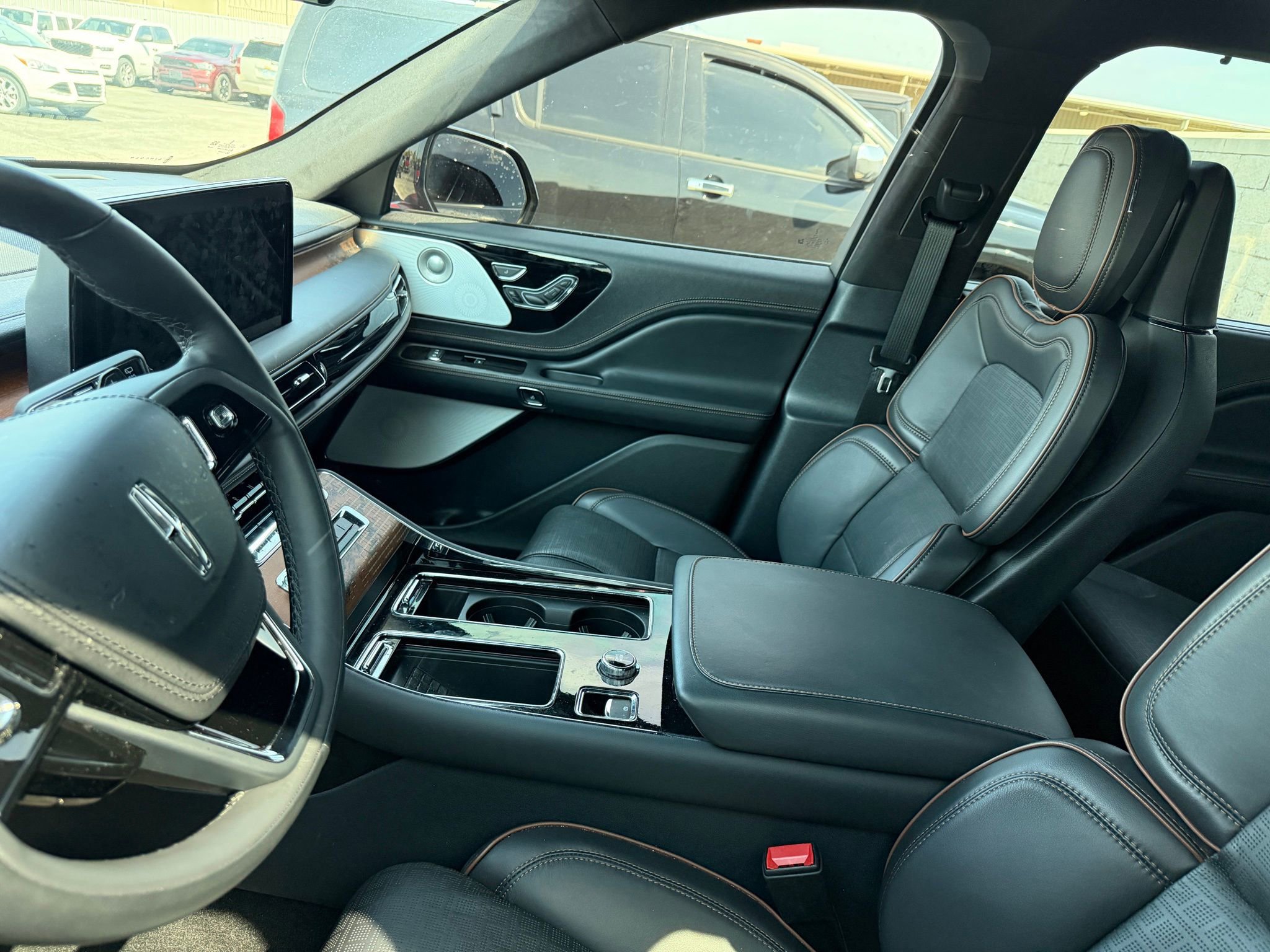 Used 2025 Lincoln Aviator Black Label w/ Jet Appearance Package image 8