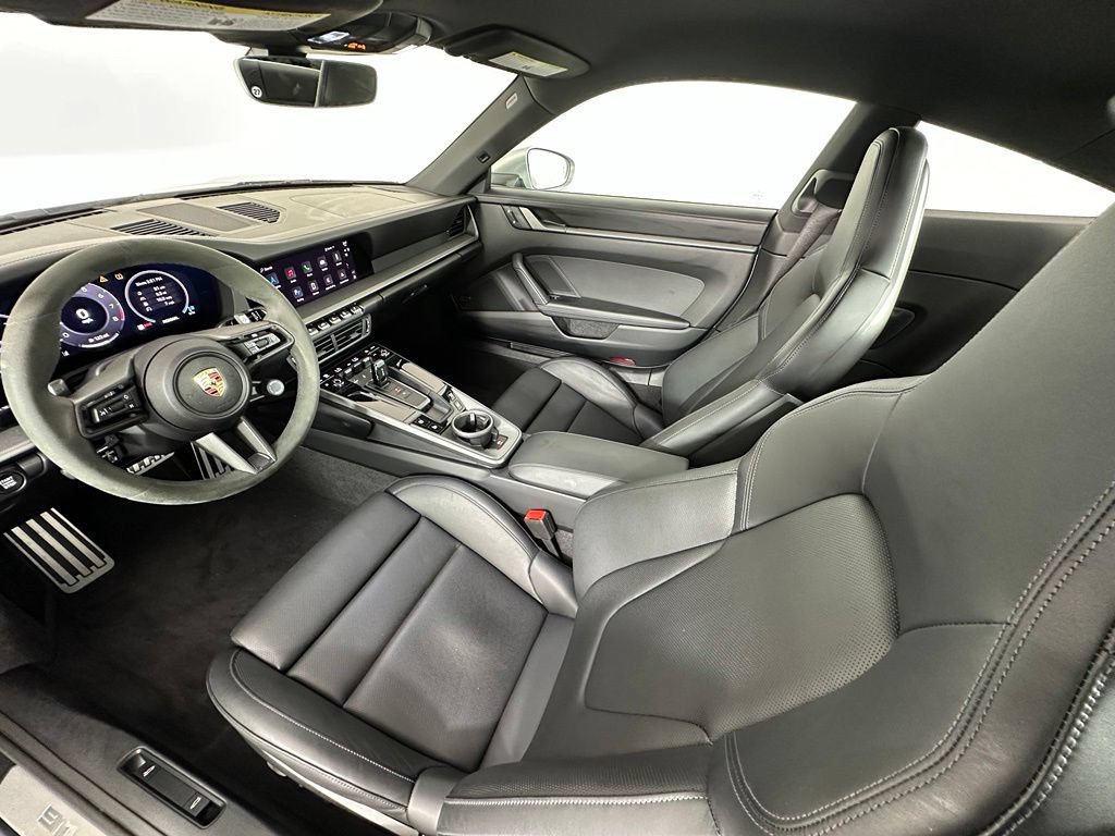 Certified 2025 Porsche 911 Carrera S RWD image 4