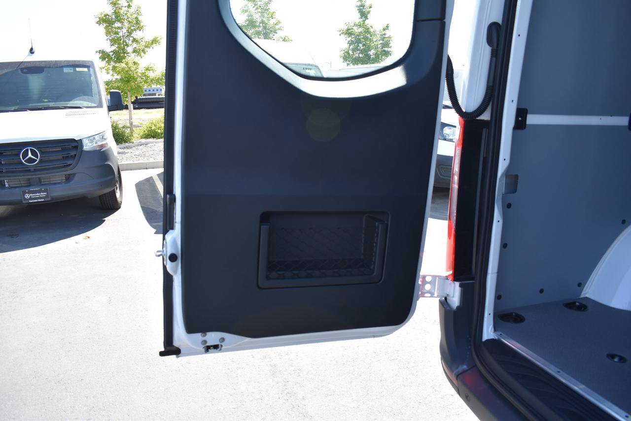 New 2025 Mercedes-Benz Sprinter 2500 image 16