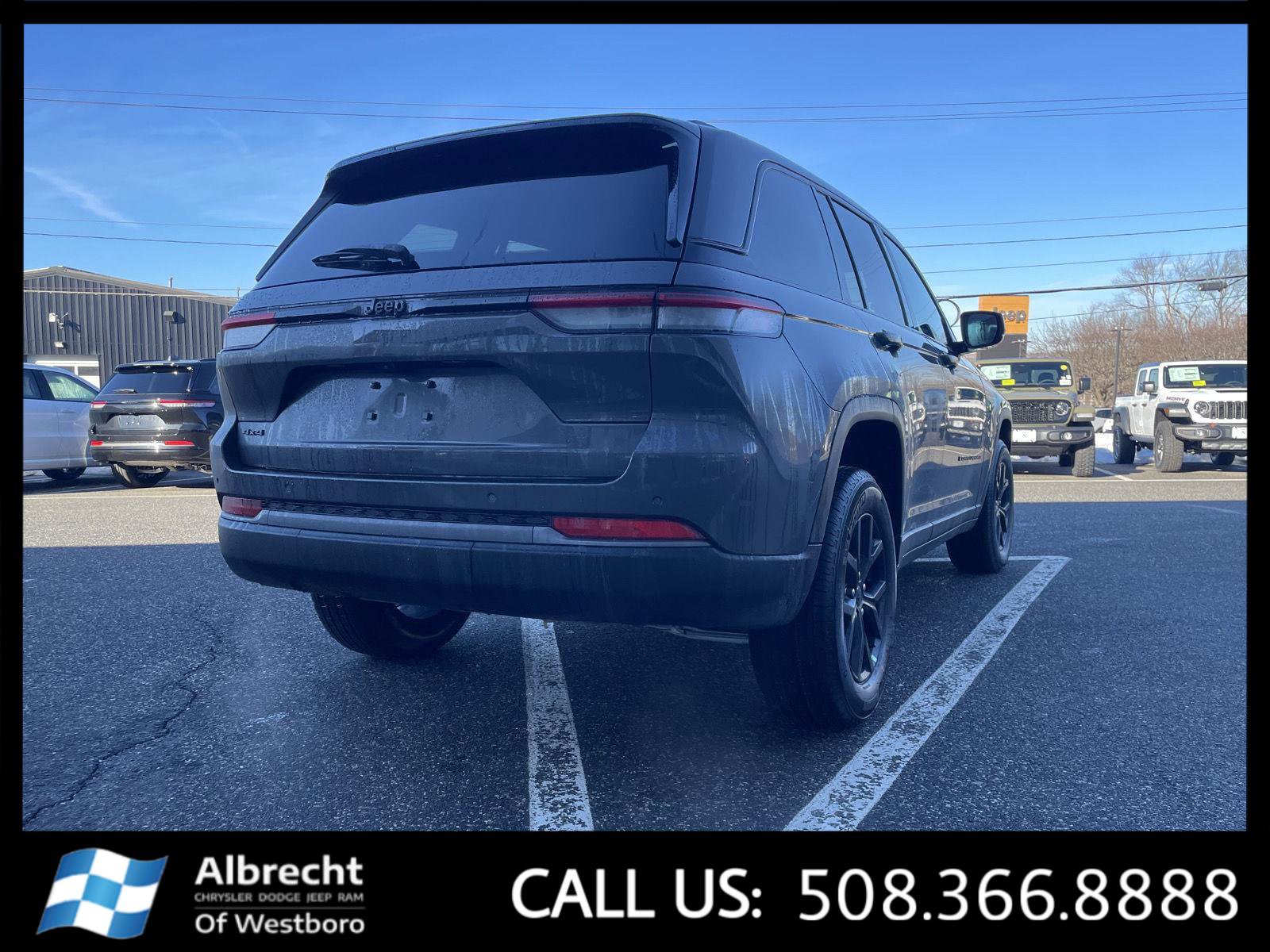 New 2026 Jeep Grand Cherokee Altitude image 5