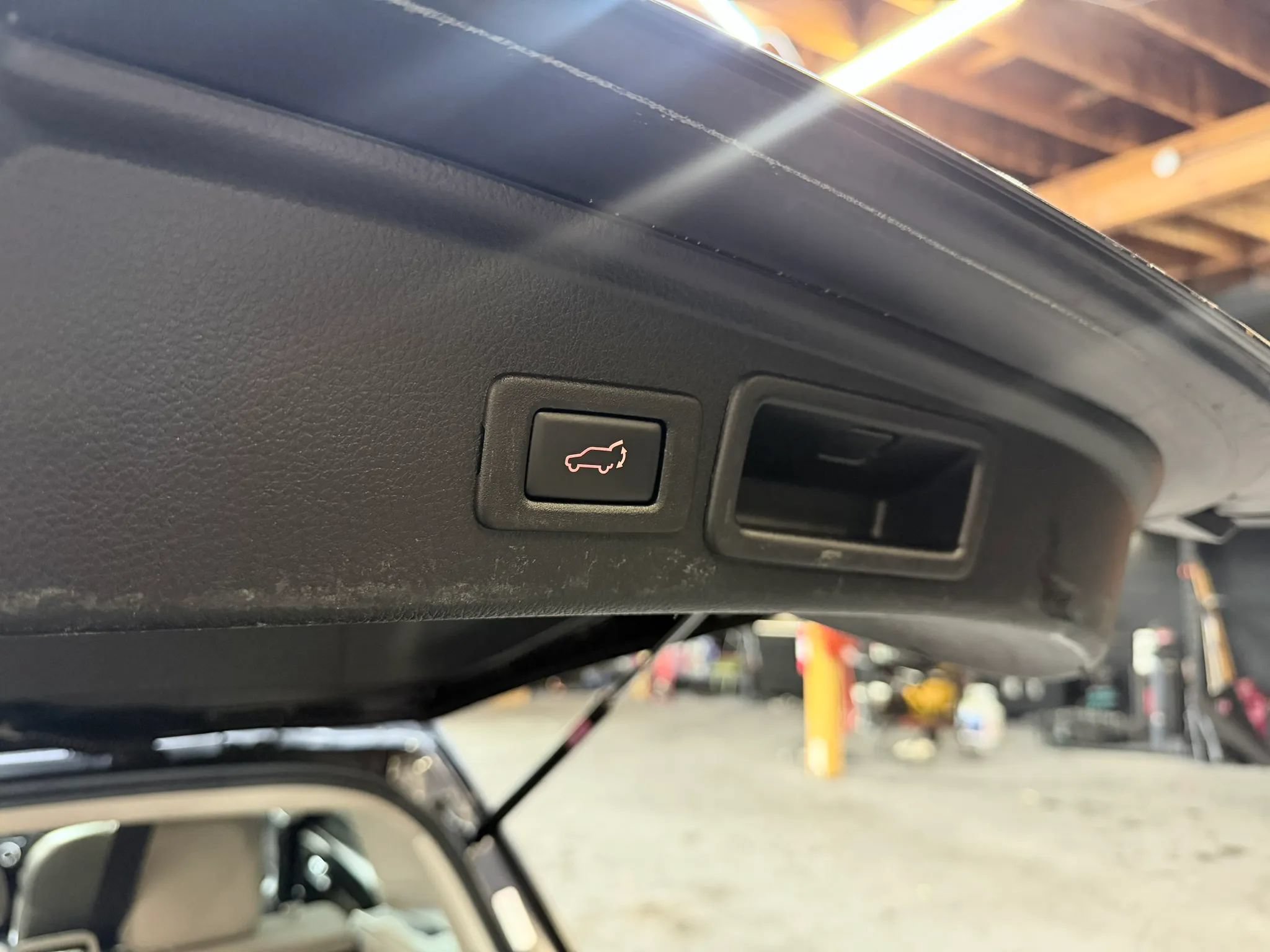 Used 2017 Subaru Forester 2.5i Limited AWD/4WD image 24