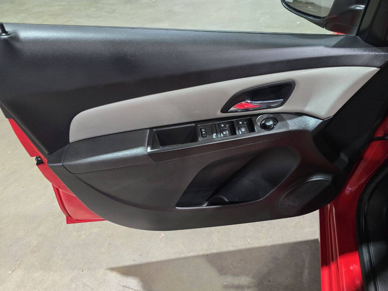 Used 2016 Chevrolet Cruze LS FWD image 29