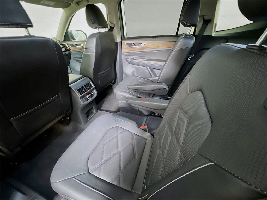 Used 2024 Volkswagen Atlas SE image 18