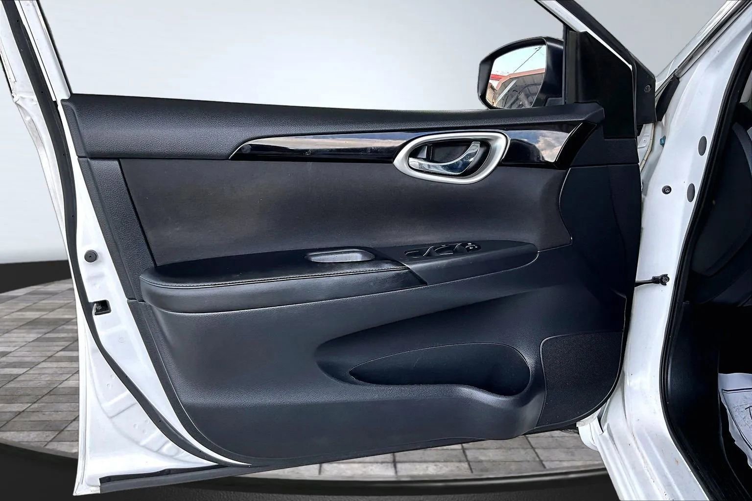 Used 2019 Nissan Sentra SV FWD image 17