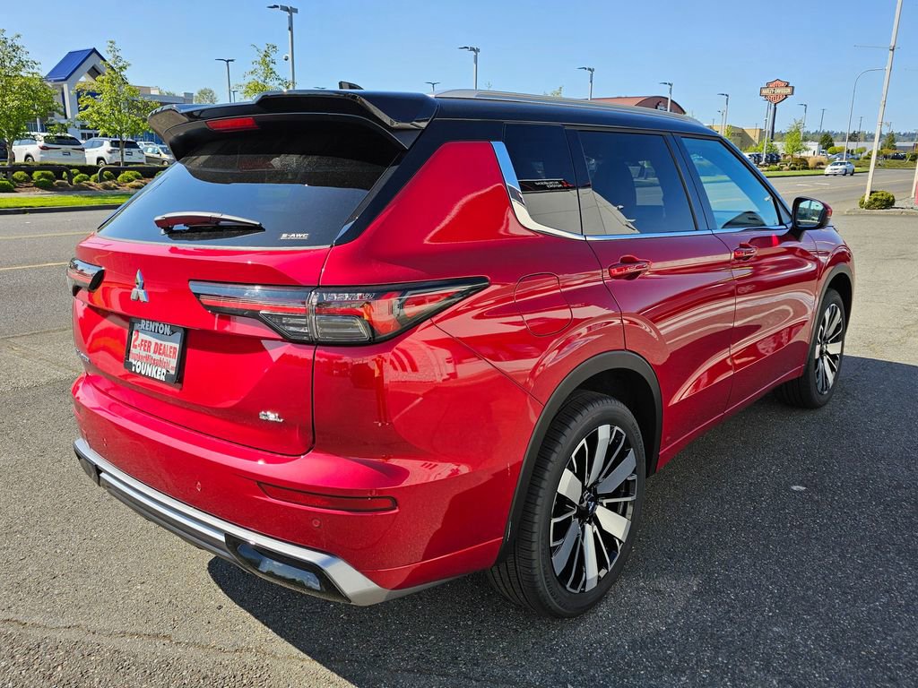 New 2025 Mitsubishi Outlander SEL image 3