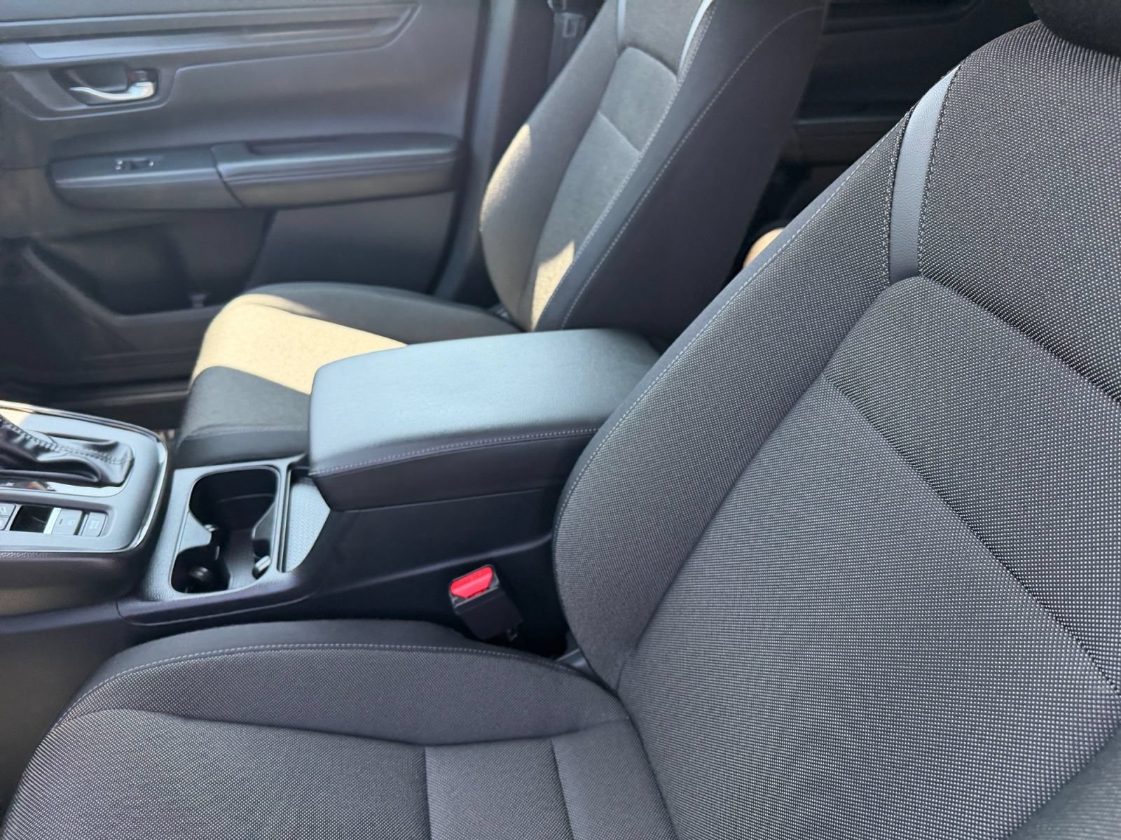 Used 2025 Honda CR-V LX image 17