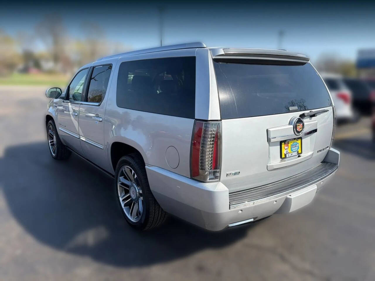 Used 2012 Cadillac Escalade ESV Premium AWD/4WD image 5