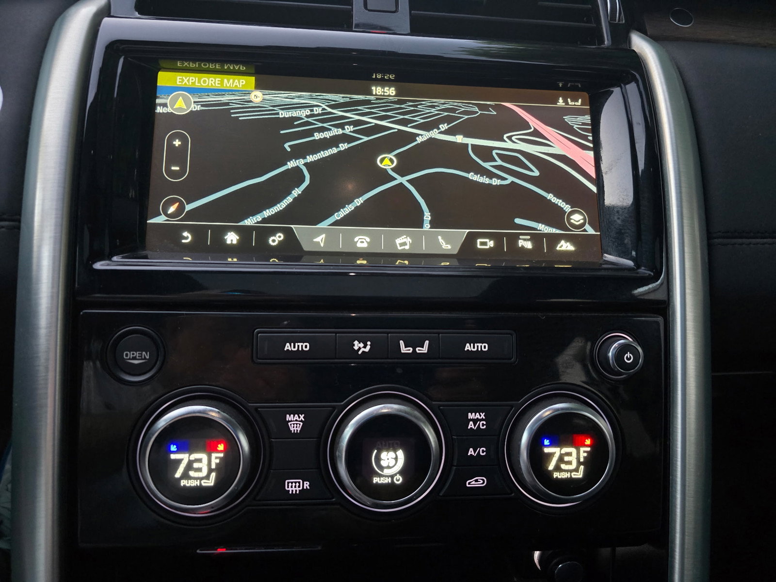 Used 2018 Land Rover Discovery HSE image 18