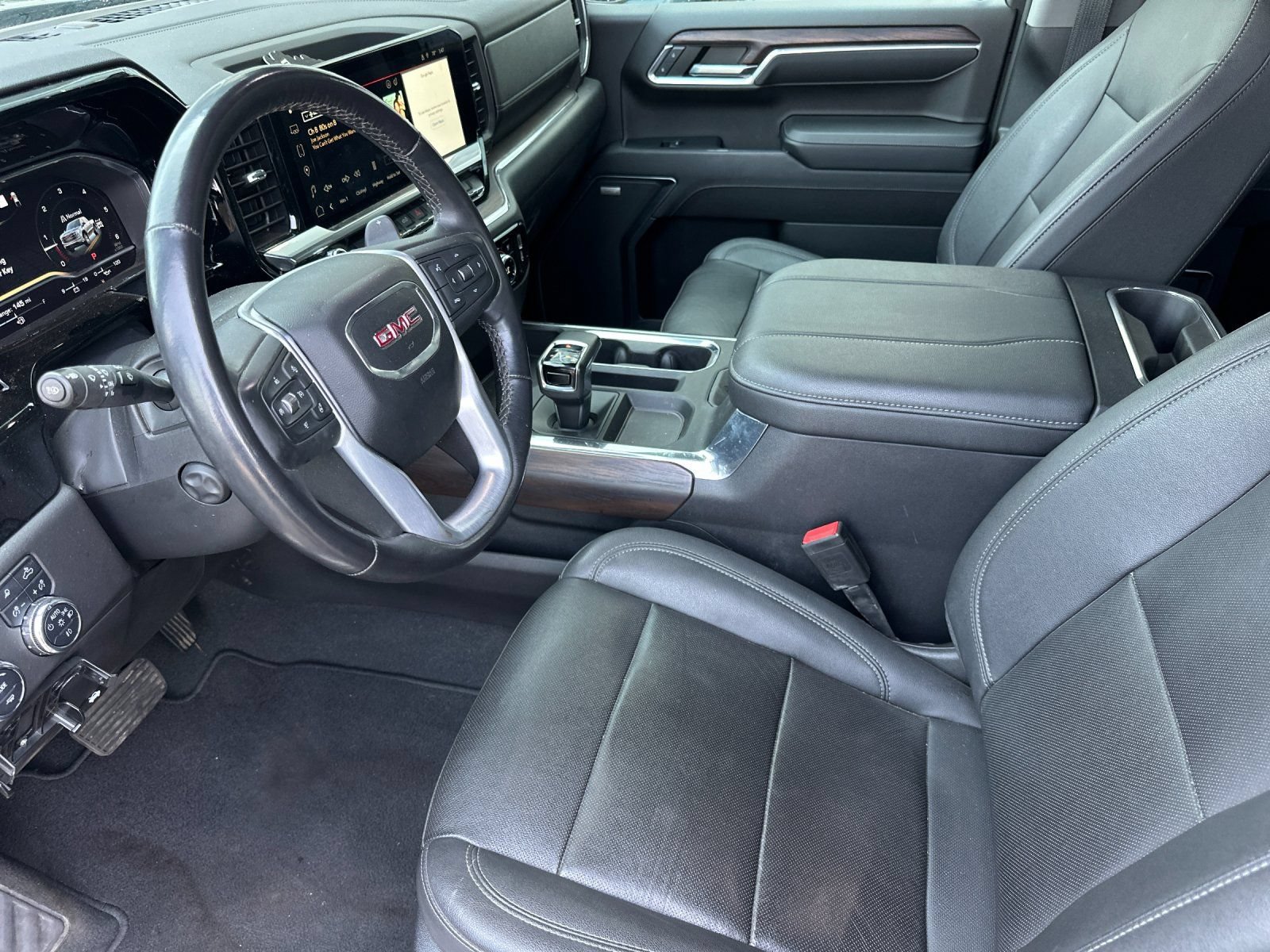 Used 2023 GMC Sierra 1500 SLT AWD/4WD image 9
