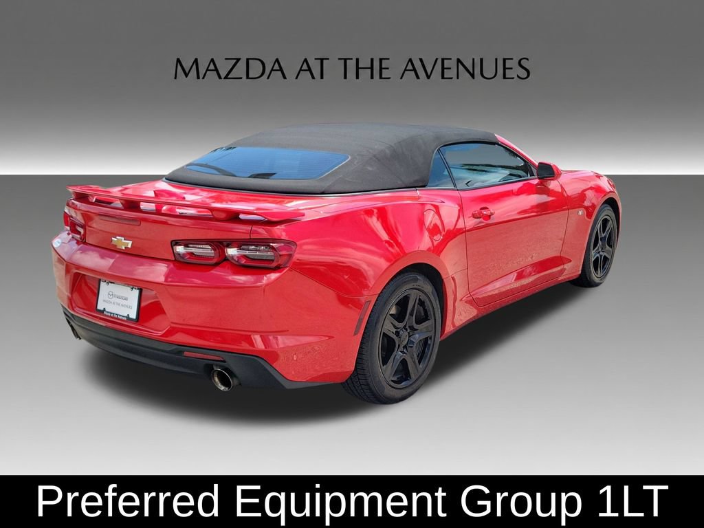 Used 2023 Chevrolet Camaro LT RWD image 4