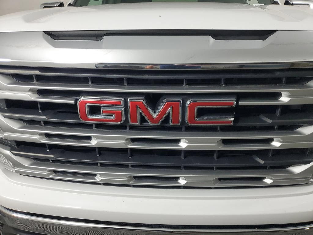 Used 2023 GMC Sierra 1500 SLE AWD/4WD image 10