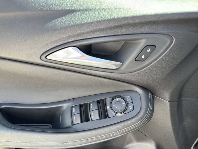 Used 2024 Buick Encore GX Sport Touring FWD image 21