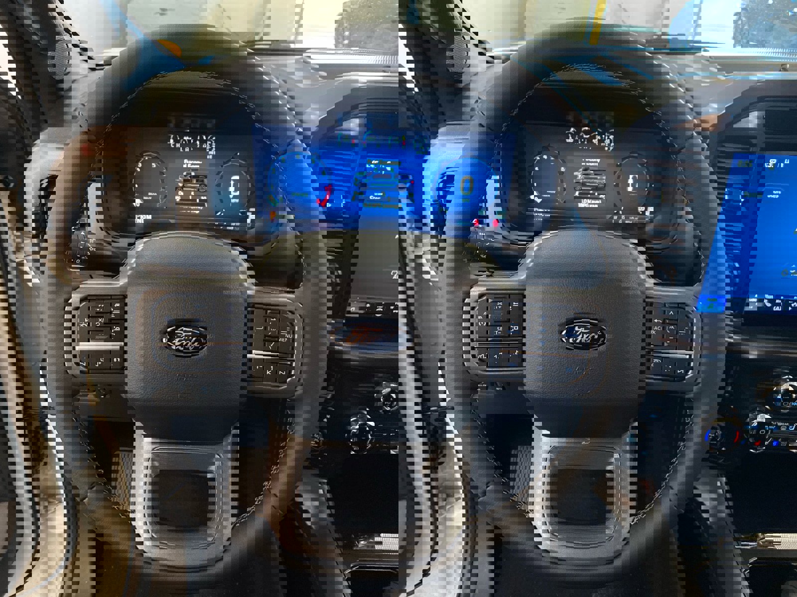 New 2026 Ford F150 Lariat w/ Equipment Group 501A Mid AWD/4WD image 20