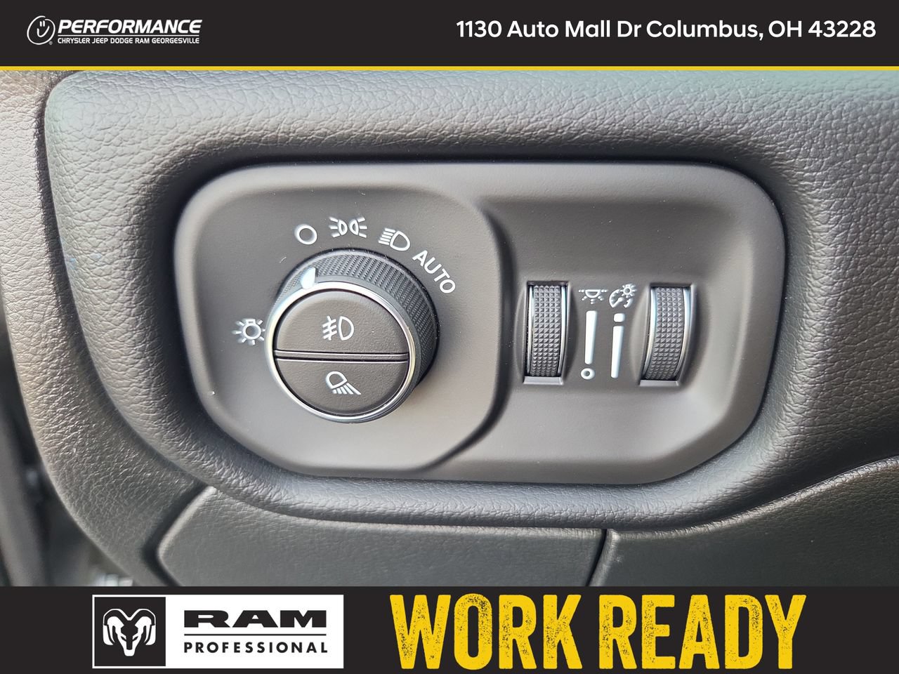 New 2026 RAM 2500 Laramie AWD/4WD image 34