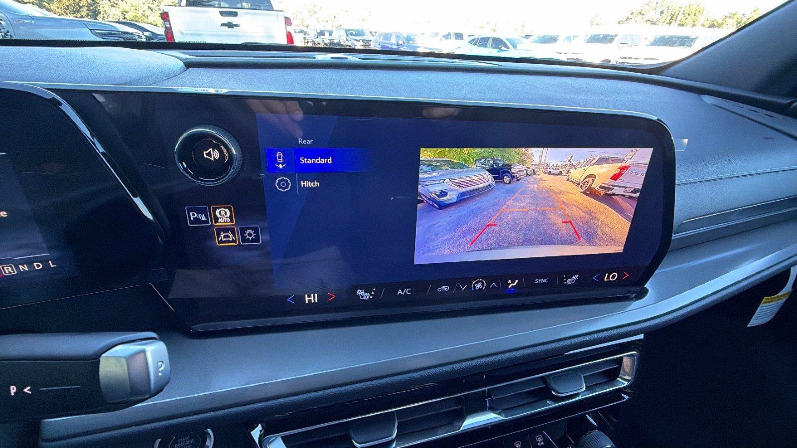 New 2027 Chevrolet Traverse LT FWD image 27