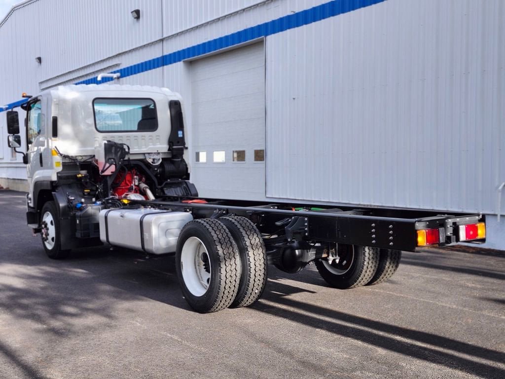 New 2026 Chevrolet Low Cab Forward 6500XD RWD image 3