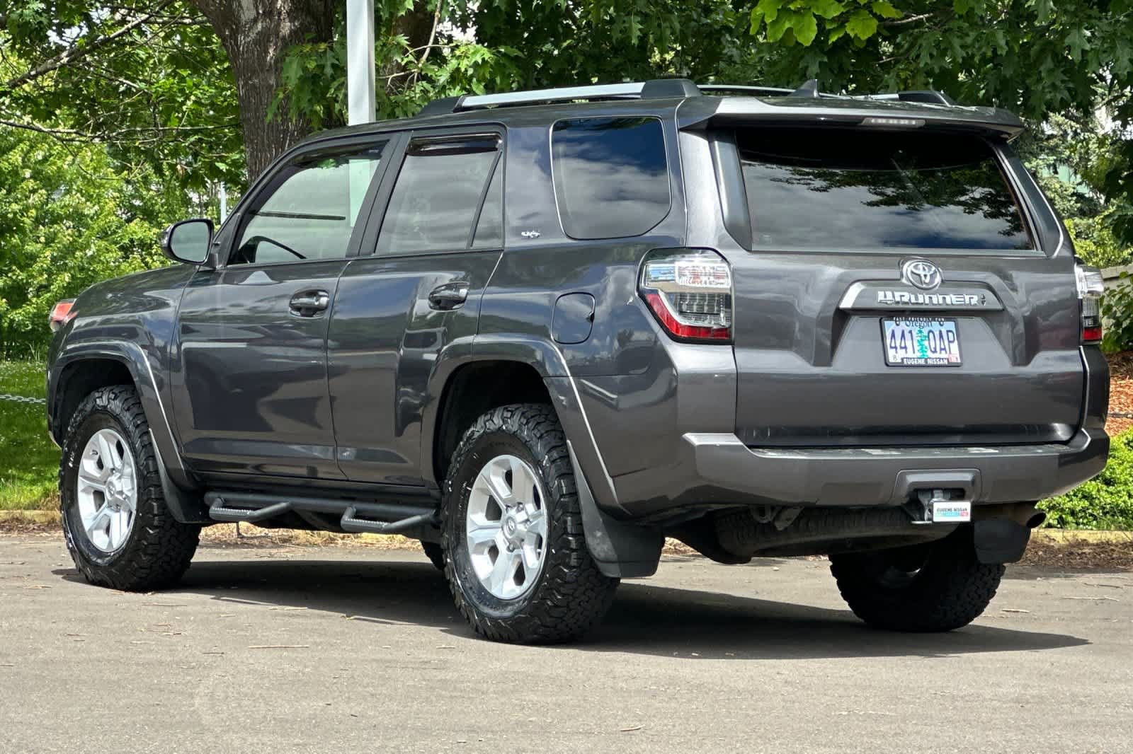 Used 2021 Toyota 4Runner SR5 Premium w/ Moonroof Package AWD/4WD image 6
