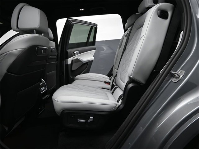 New 2026 BMW X7 xDrive40i image 11