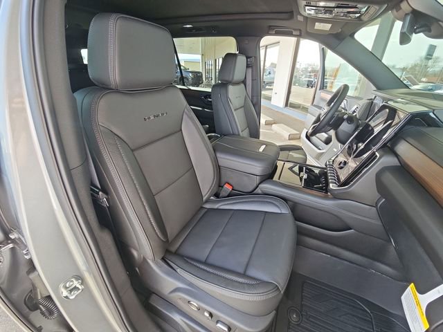 New 2026 GMC Yukon XL Denali w/ Sun & Power Step Package image 18