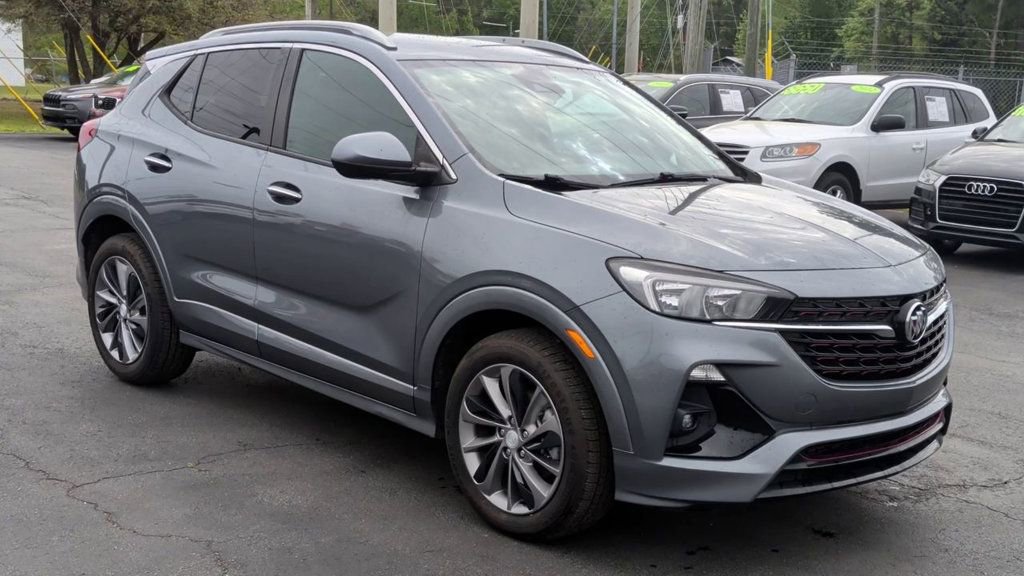 Used 2022 Buick Encore GX Select w/ Sport Touring Package image 2