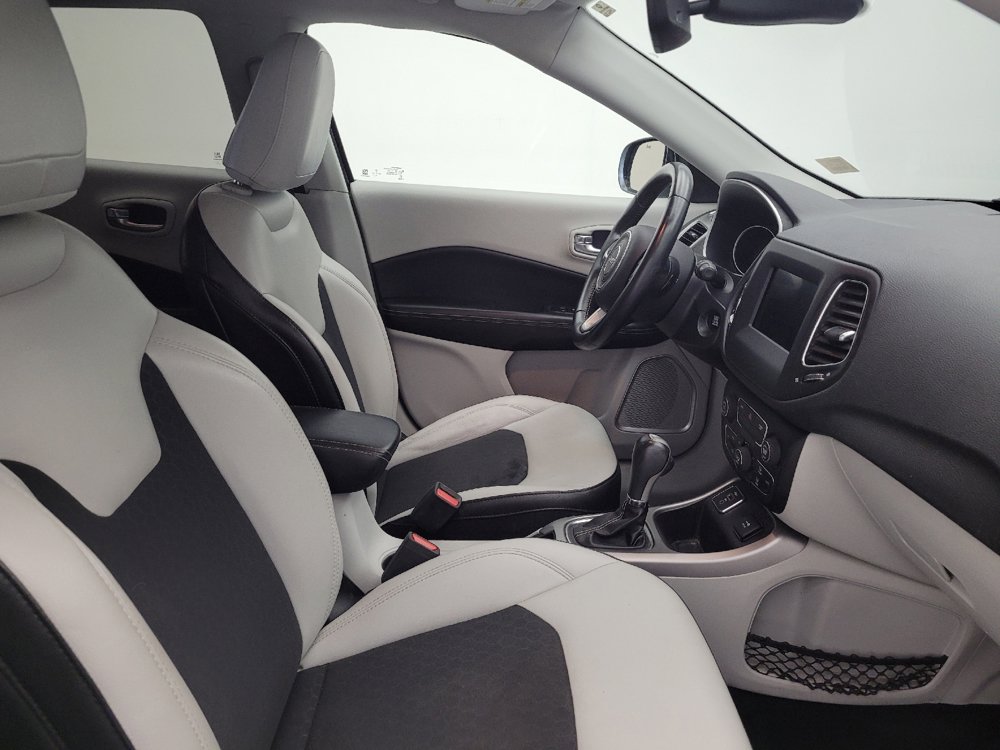 Used 2019 Jeep Compass Latitude w/ Popular Equipment Group FWD image 21