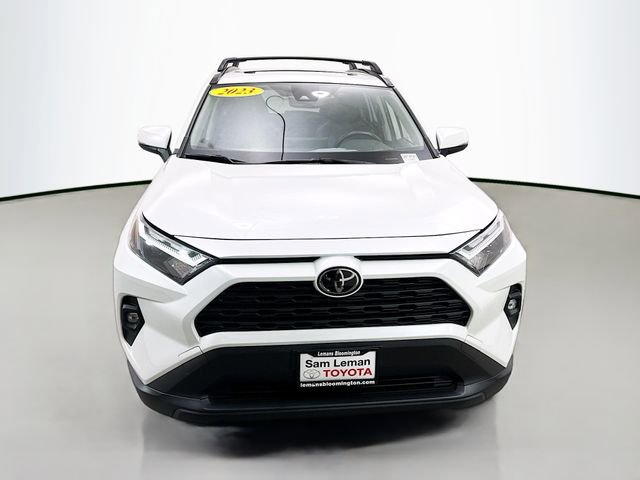 Used 2023 Toyota RAV4 XLE Premium image 2