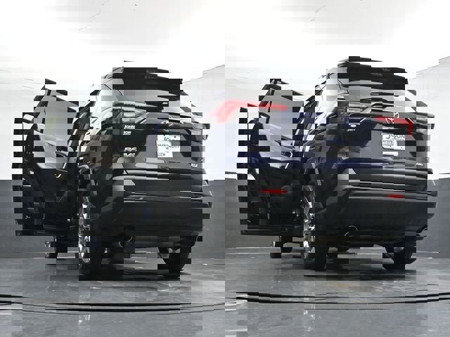 Used 2019 Toyota RAV4 XLE Premium w/ All Weather Liner Package image 34