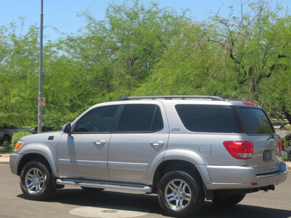 Used 2006 Toyota Sequoia SR5 AWD/4WD image 5