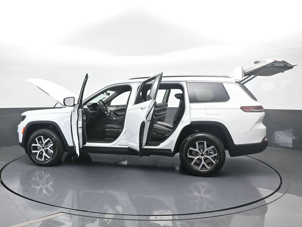 Used 2025 Jeep Grand Cherokee L Limited RWD image 70
