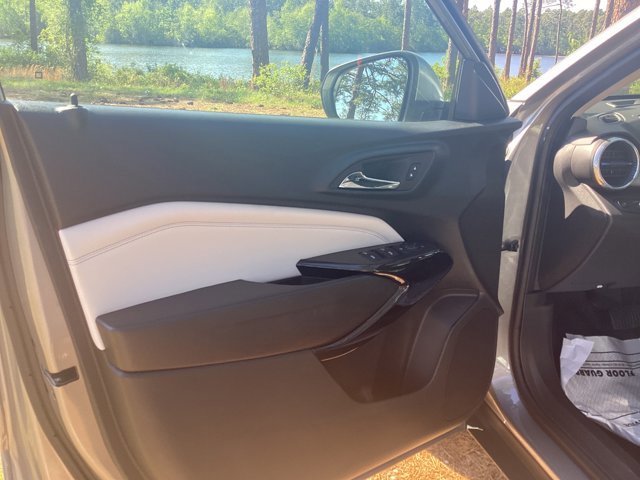 New 2026 Chevrolet Trax LT w/ Driver Confidence Package image 10