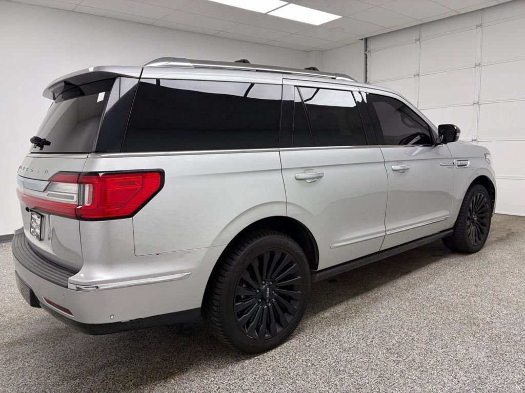 Used 2019 Lincoln Navigator Reserve AWD/4WD image 6