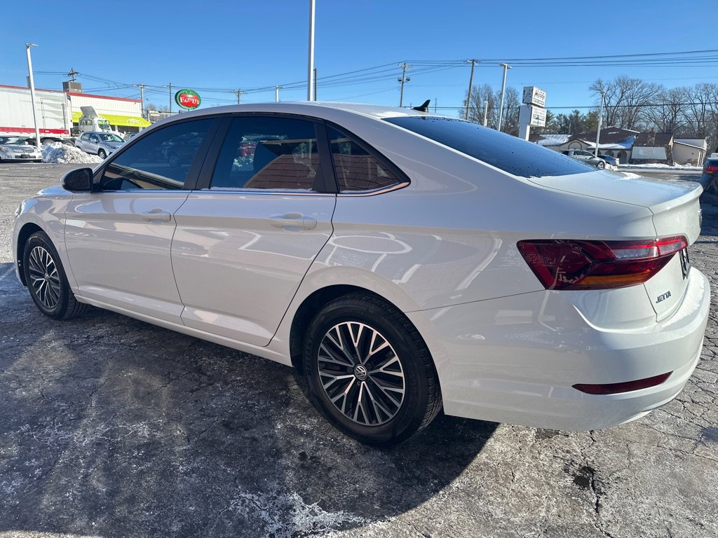 Used 2019 Volkswagen Jetta SE w/ Cold Weather Package image 3
